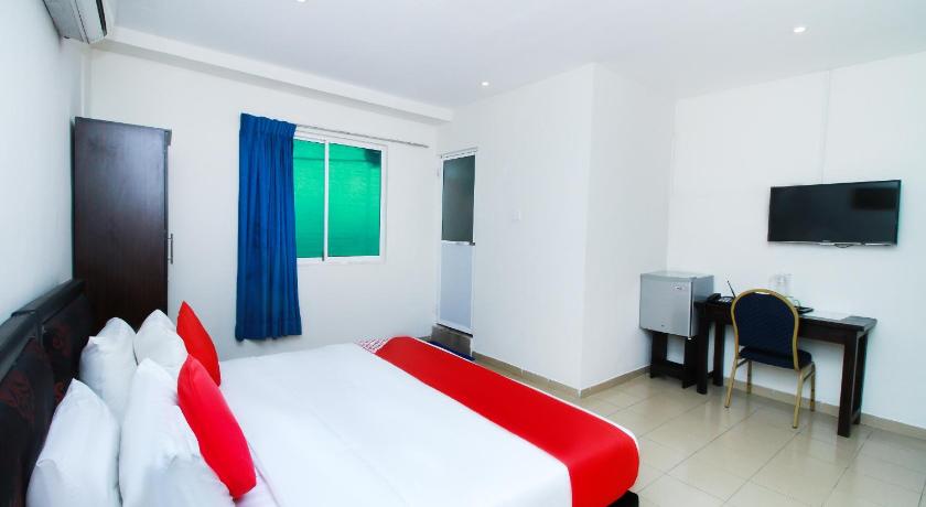 Green Palace Inn photo