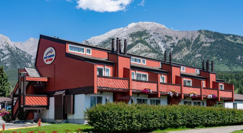 Rocky Mountain Ski Lodge