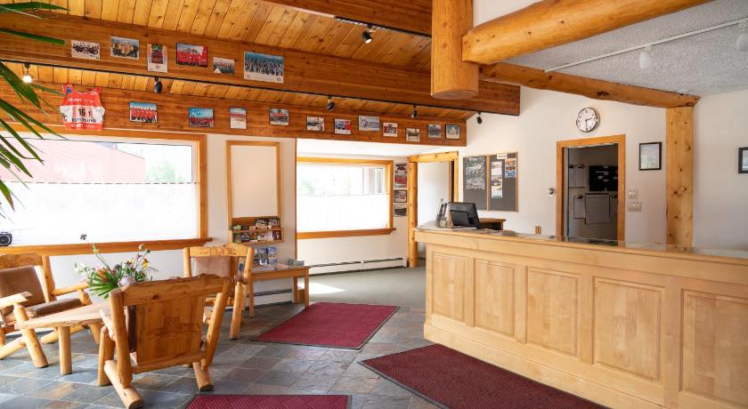 Rocky Mountain Ski Lodge