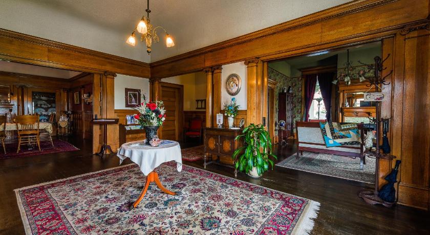 Simmons-Bond Inn Bed & Breakfast photo