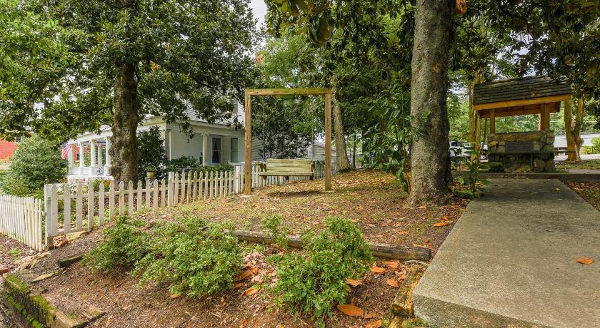 Simmons-Bond Inn Bed & Breakfast photo