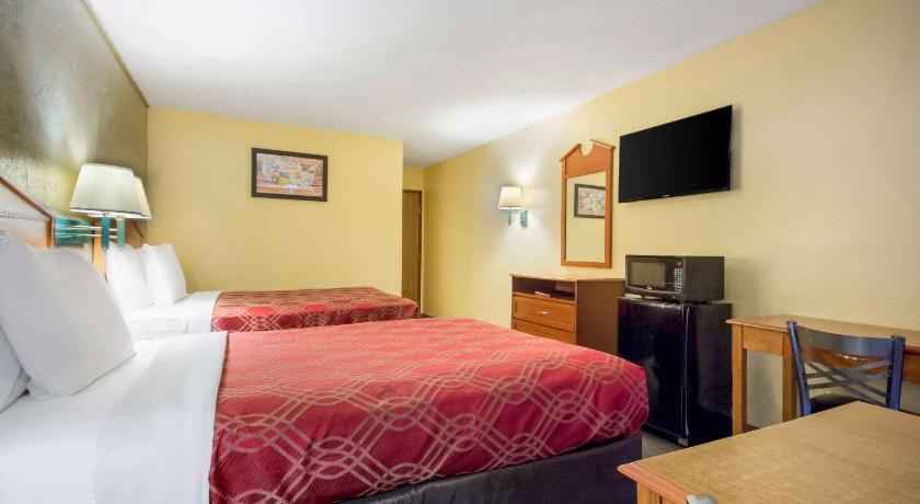 Econo Lodge Lansing - Leavenworth