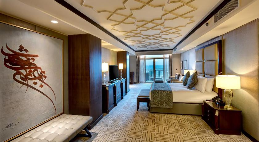 Crowne Plaza Duqm photo