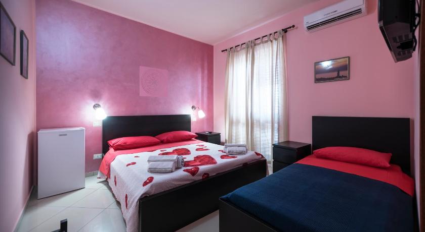 Sun and Beach — Hotel in Reggio di Calabria