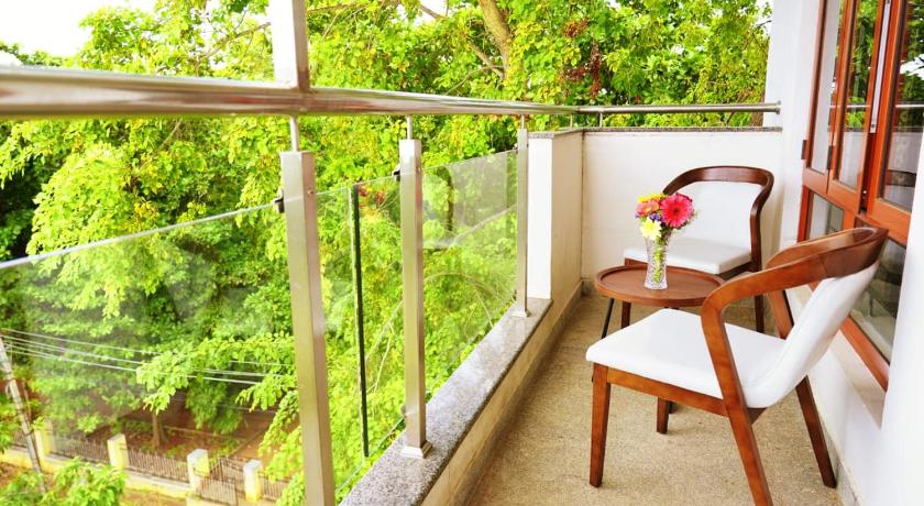 UNNATHI SUITES photo