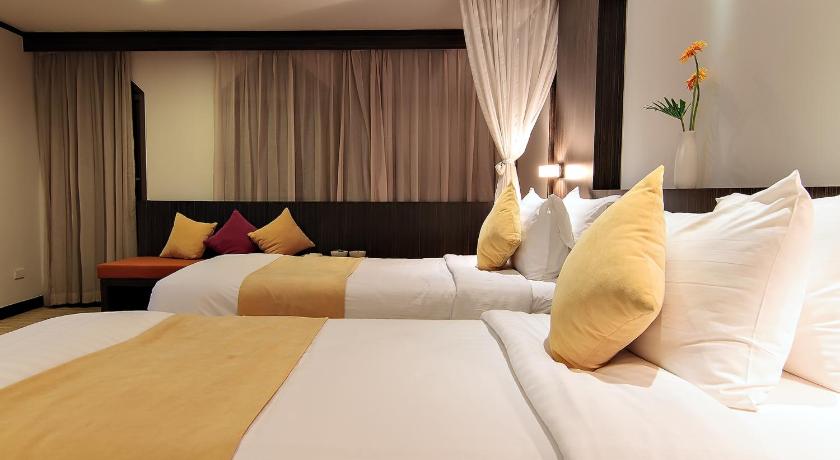 Image of Family 2 Queen Beds 3