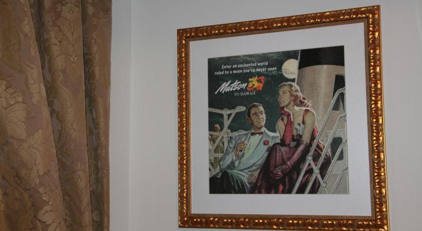 Image of Premium King Room 10