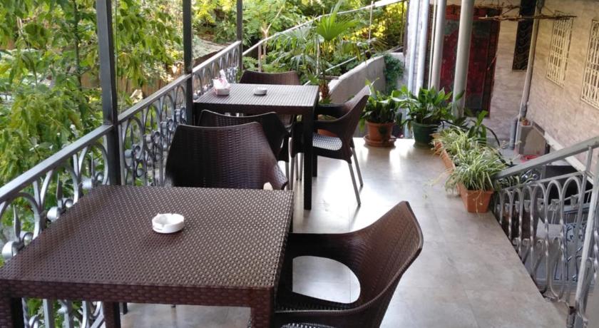 Riverside Guest House photo