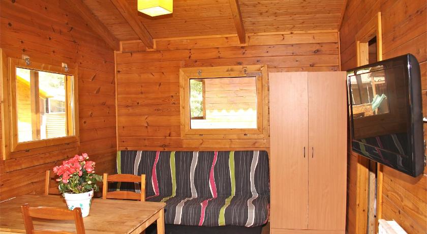 생트 존 데 르 아벤드세스 Camping Abadesses 3성급 게스트하우스 전망