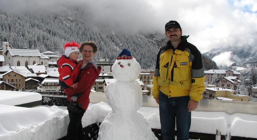 Hotel Paradis-Leukerbad-Therme photo