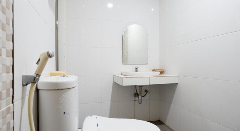 Image of Deluxe Room 8