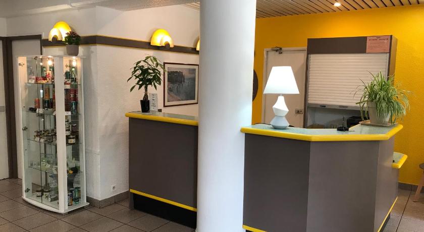 HOTEL LES GENS DE MER EGG HOTEL Dieppe photo