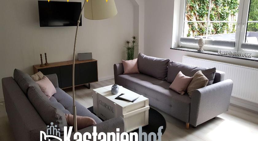 Große, helle Ferienwohnung mit 2 Balkonen auf dem Bauernhof in der Luneburger Heide — Hotel in Celle