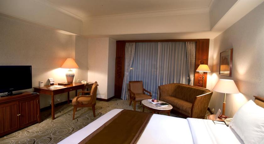 Image of Grand Deluxe 8