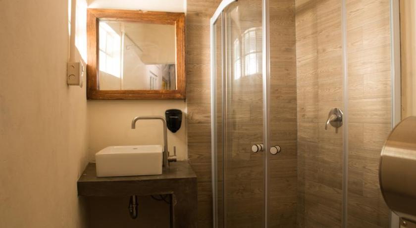 Cactus Hostel & Suites photo