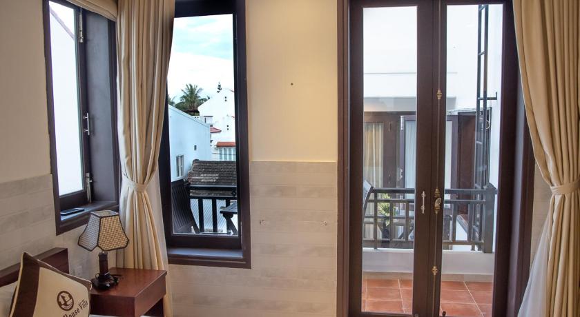 Image of Double Room with Pool View 11