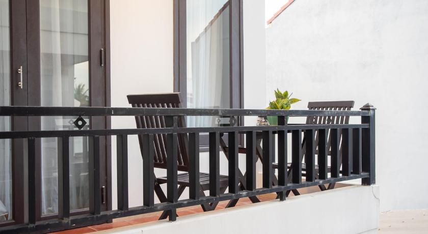 Image of Double Room with Pool View 17