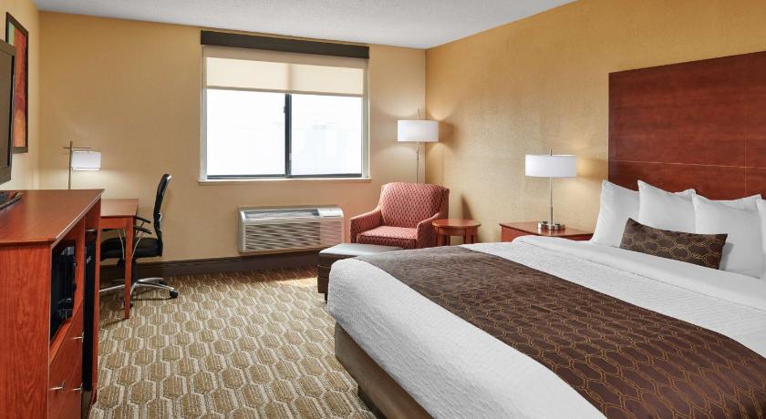 Best Western Plus Milwaukee Airport Hotel & Conference Center