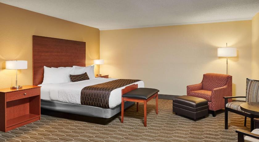 Best Western Plus Milwaukee Airport Hotel & Conference Center
