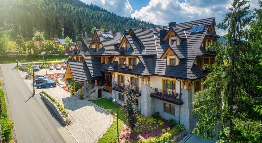 Hotel Rysy Zakopane This 5 Star Hotel Is Located Only 200 Metres From Krupowki Street Its Spacious Rooms Come With F Elegant Restaurants House Styles Mansions