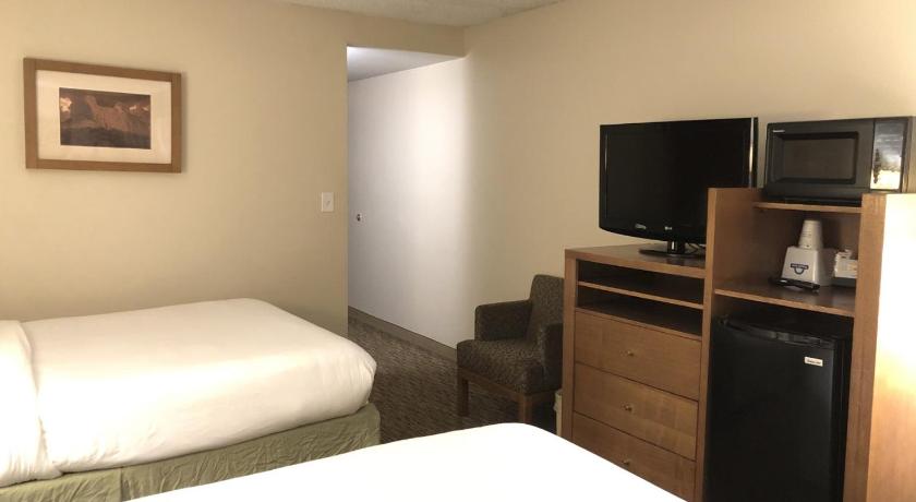 Days Hotel by Wyndham Peoria Glendale Area