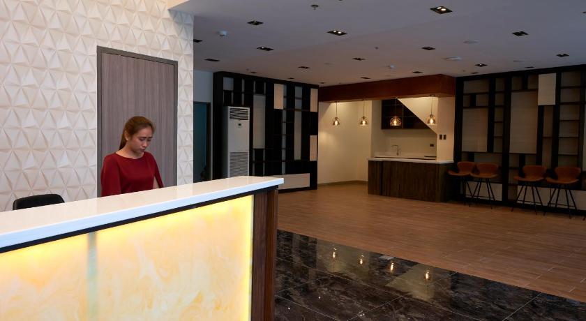 Griffin Hotel and Suites photo