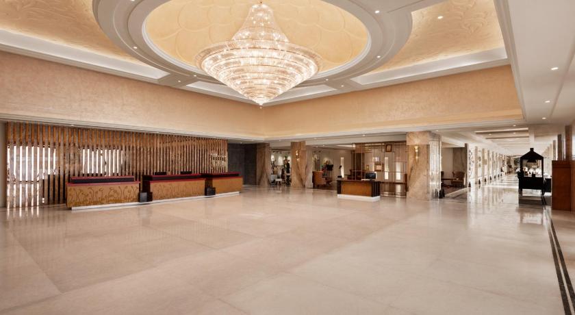 Ramada Plaza by Wyndham Lucknow Hotel and Convention Centre photo