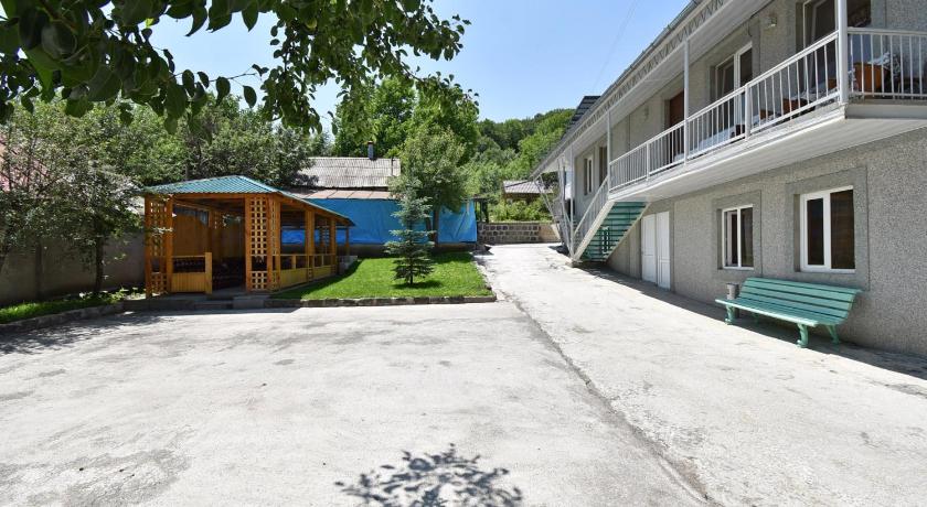 Guest House Arsan — Hotel in Tsaghkadzor