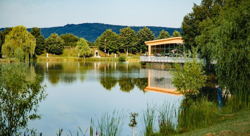 Camelot Resort