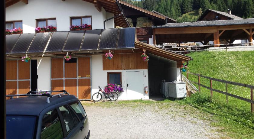 Haus Gatterer Apartment Obertilliach Deals Photos Reviews
