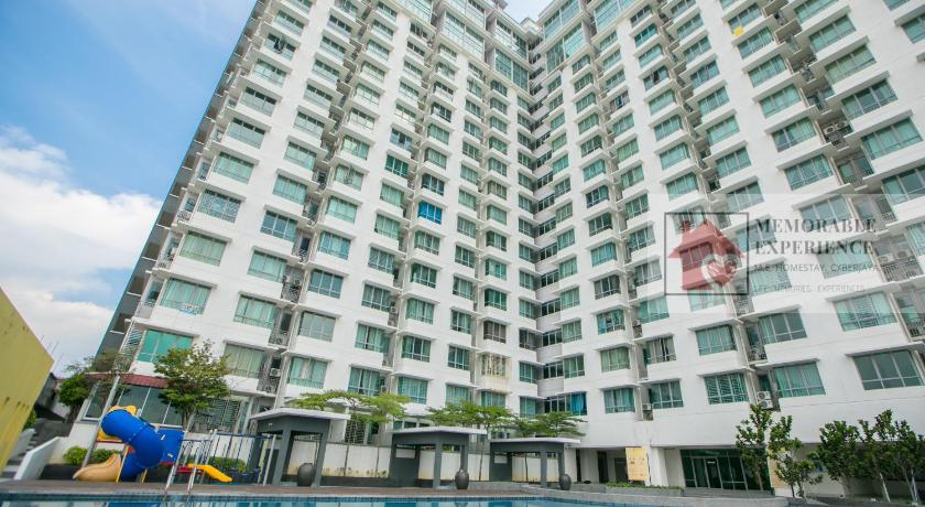 Cozy Flexi Space 1-2Pax WIFI Indoor Carpark Express Check-in photo