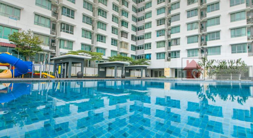 Cozy Flexi Space 1-2Pax WIFI Indoor Carpark Express Check-in photo
