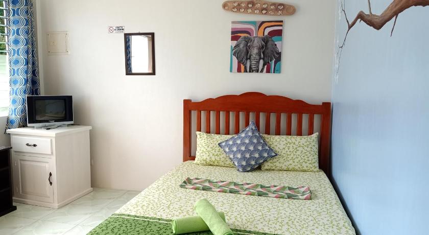 Image of Double Room with Private Bathroom 8