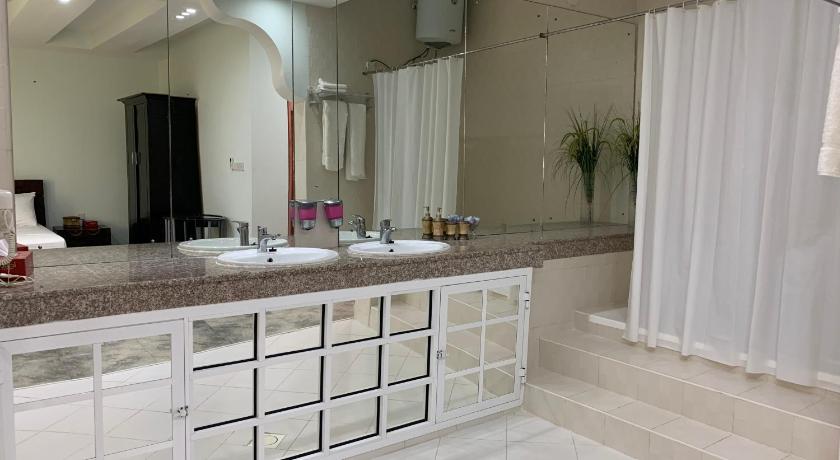 Image of Junior Suite 2