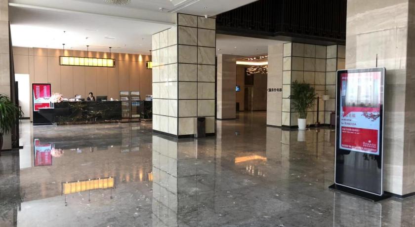 Ramada Wyndham Zhengzhou Xinzheng photo
