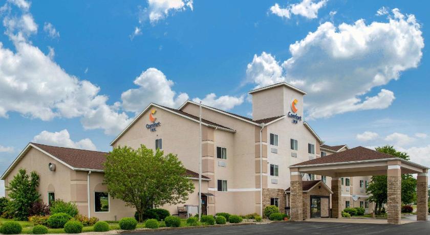 Comfort Inn Warren I-69 photo