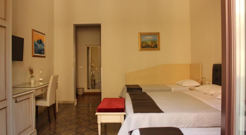 Image of Standard Quadruple Room 3