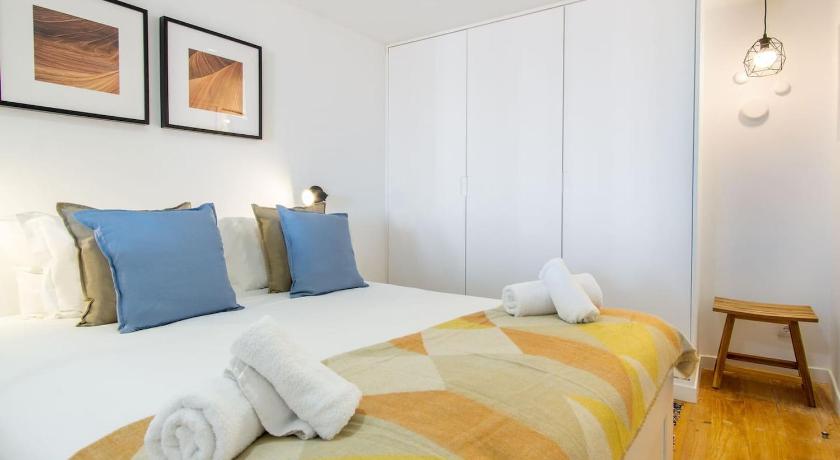 LovelyStay - Turquoise River View I photo