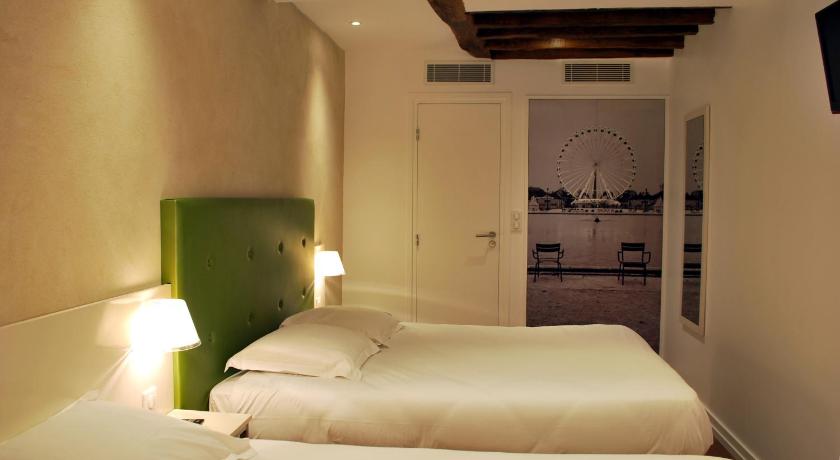 Image of Superior Triple Room - 1 double bed + 1 single bed 1