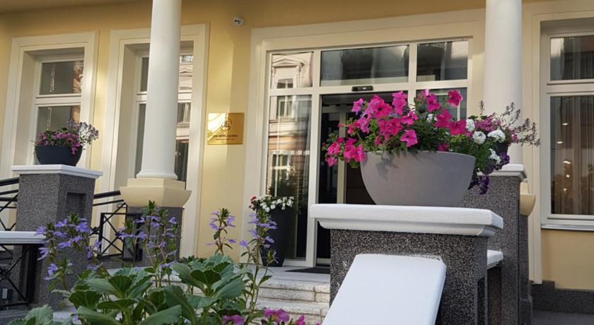 Spa Hotel ULRIKA — Hotel in Karlovy Vary