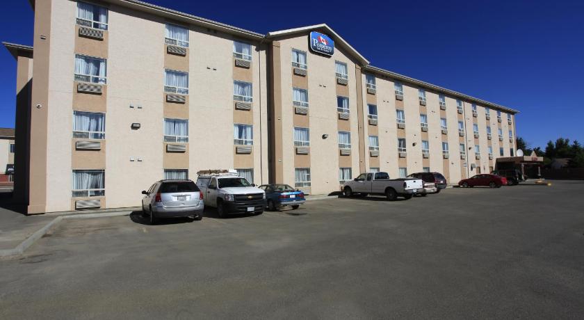 Pomeroy Inn & Suites Fort St. John