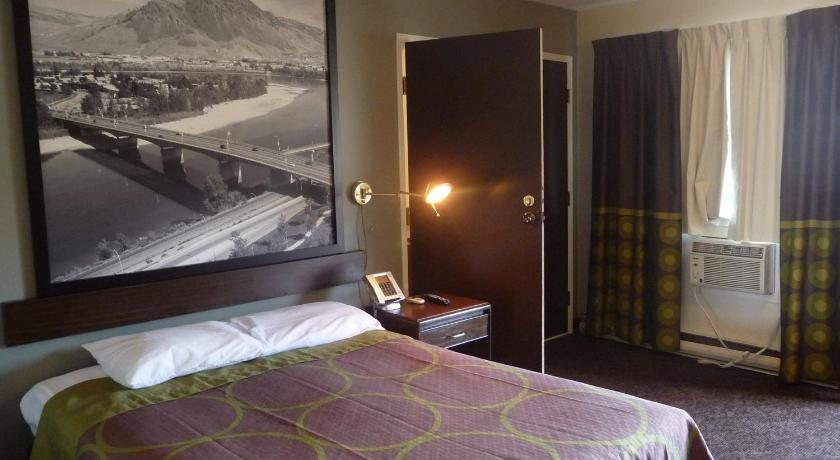 Super 8 By Wyndham Kamloops East