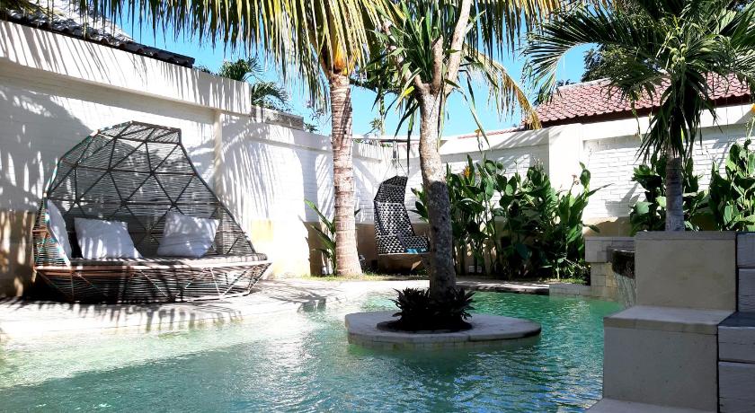 The White Key Luxury Villas photo