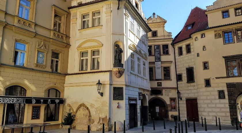 Apartments Tynska 7 — Hotel in Prague