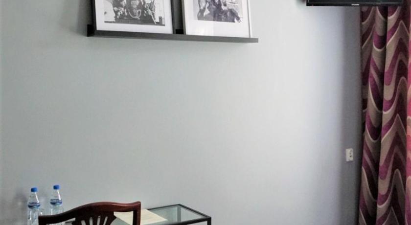 Expolis Residence - City Center MTP TARGI- Reception 24h photo