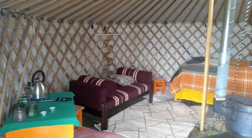 Iceland yurt photo