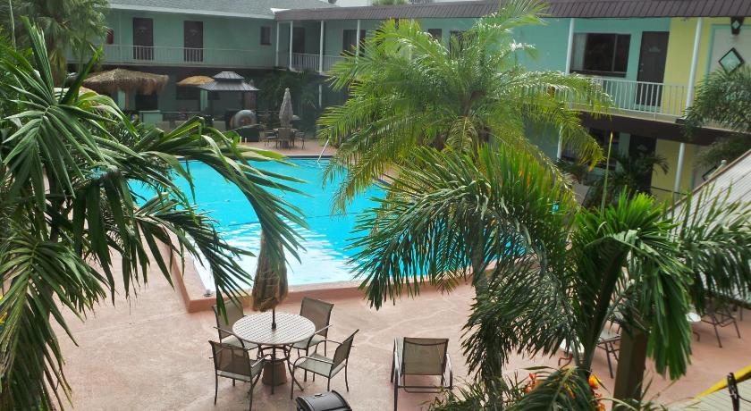 Island House Resort Hotel photo