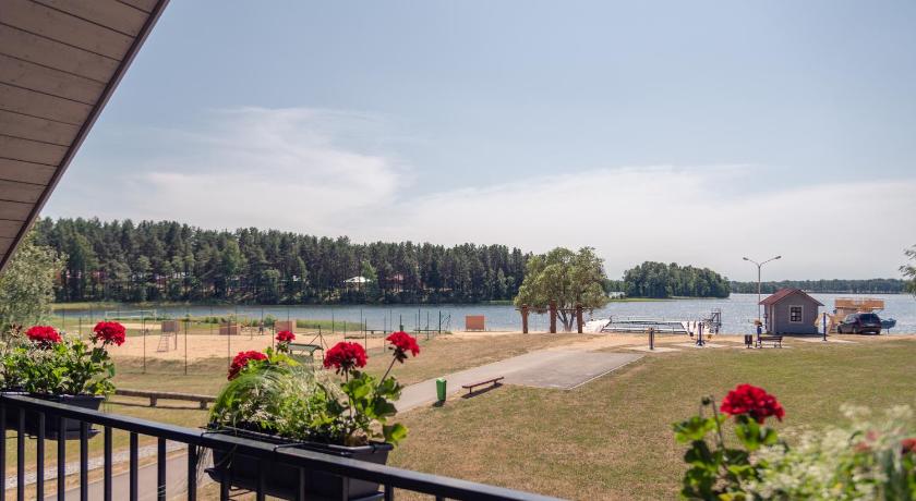 Lake & Library Hotel photo