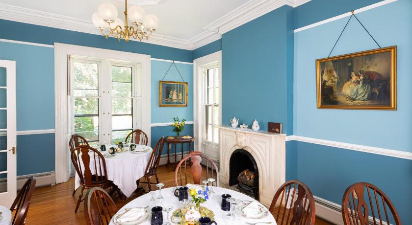 유티카 (NY) Rosemont Inn 4성급 숙소 로비