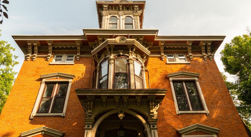 유티카 (NY) Rosemont Inn 4성급 숙소 스위트룸